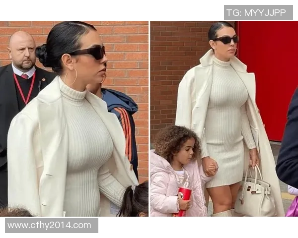 足球明星C罗现女友曝光两人甜蜜互动引发网友热议 足球明星C罗现女友曝光两人甜蜜互动引发网友热议